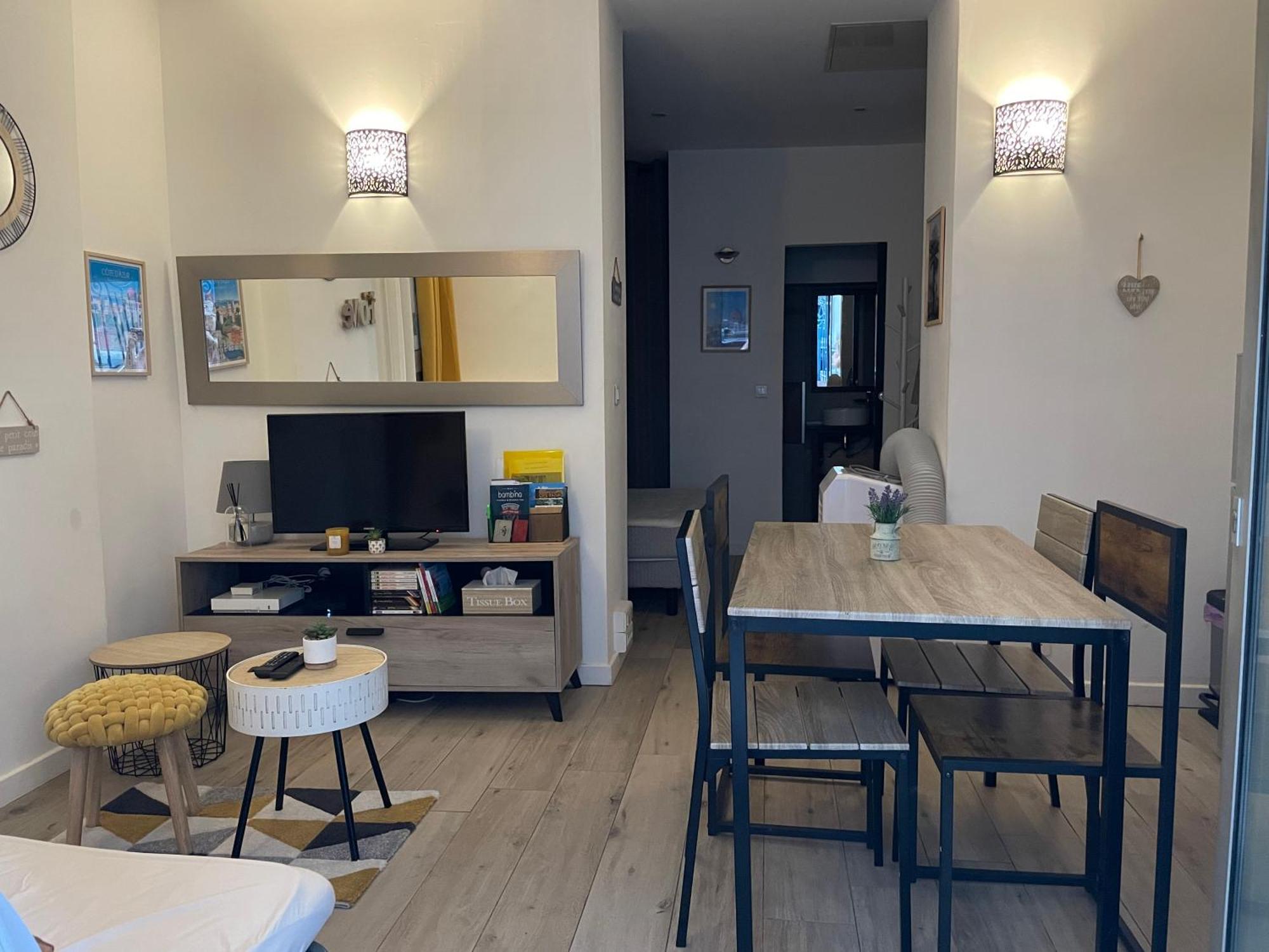 Nice, Seaside Apartment Екстер'єр фото